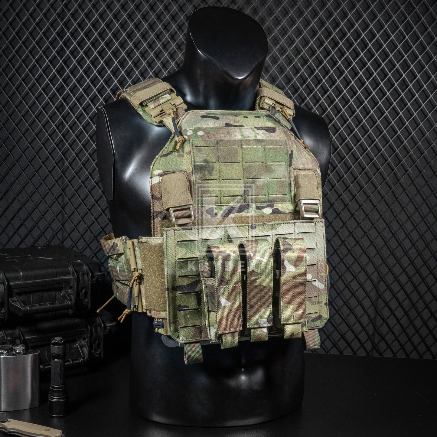 Krydex Tactical 9mm Triple Mag Pouch Modular Single / Double Stack Pistol Magzine Holder MOLLE Compatible